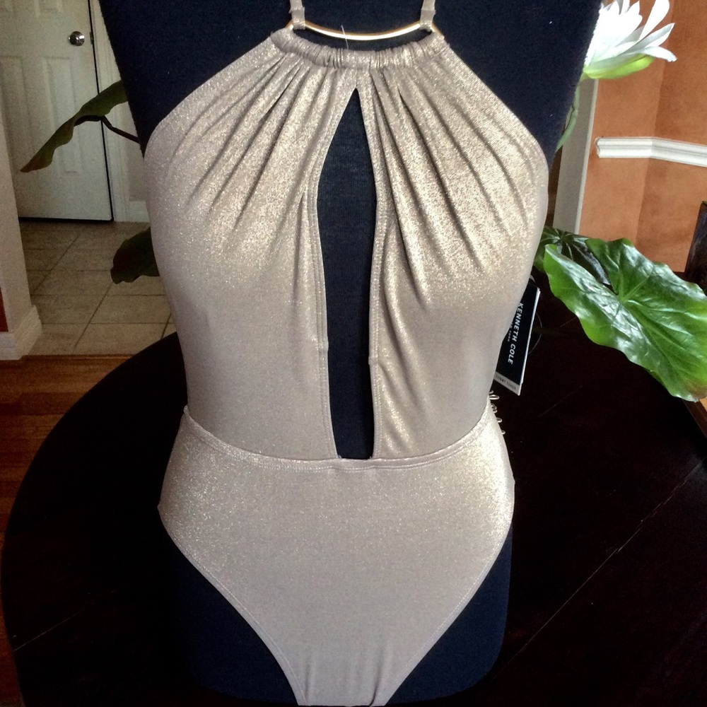 Kenneth Cole Swimsuit - Picture 3 of 6